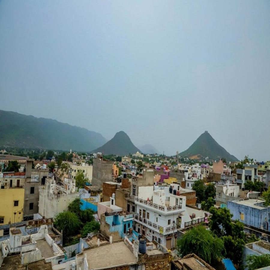 Komal Inn Pushkar Bagian luar foto