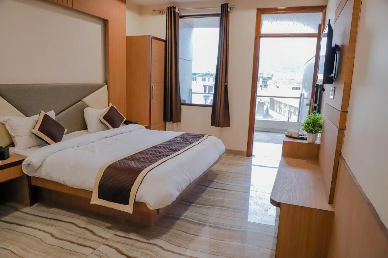 Komal Inn Pushkar Bagian luar foto